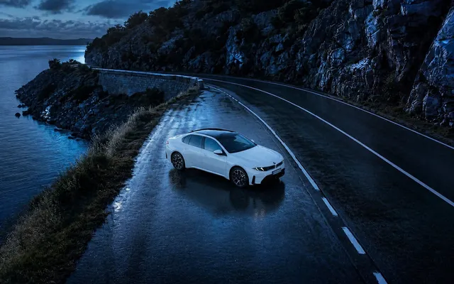 Nuova BMW i3: cosa sappiamo della berlina elettrica Neue Klasse