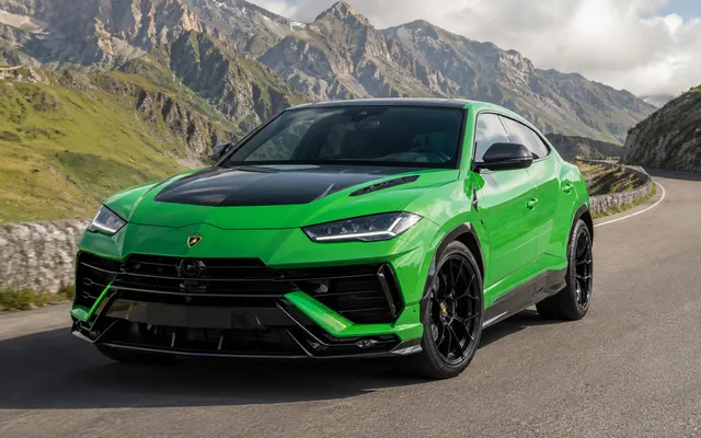 Lamborghini Urus SE Performante: 812 CV, Rally e nuova sospensione