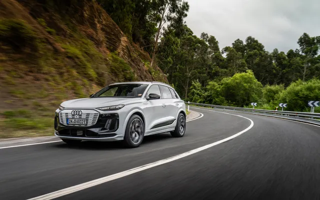 Audi Q6 e-tron a 200 km/h: cosa succede all'autonomia
