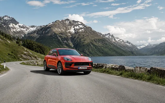 Porsche chiude la produzione della Macan a benzina nel 2026
