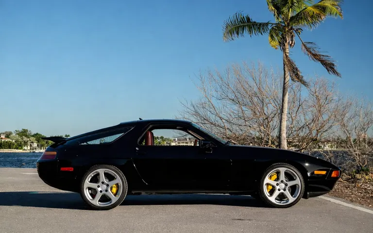 Enestående RUF Porsche 928R på auktion — 1989-legenden tilbage Enestående RUF Porsche 928R på auktion — 1989-legenden tilbage