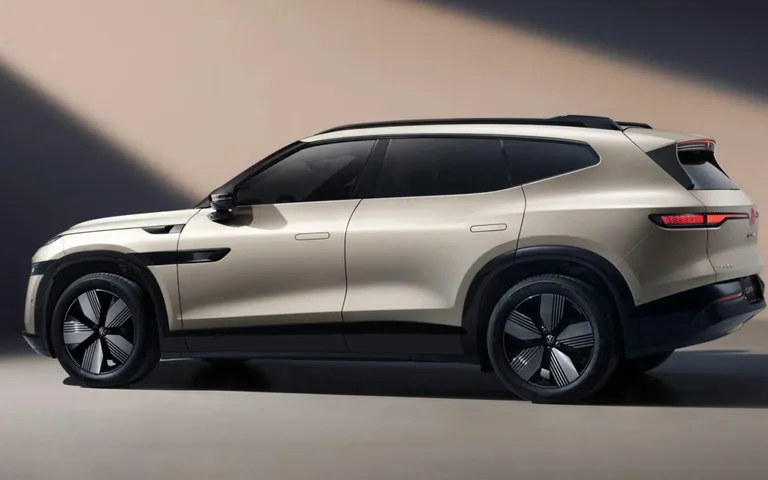 VW ID. UNYX 08: 5 m SUV elektryczny, do 700 km zasięgu, RWD/AWD
